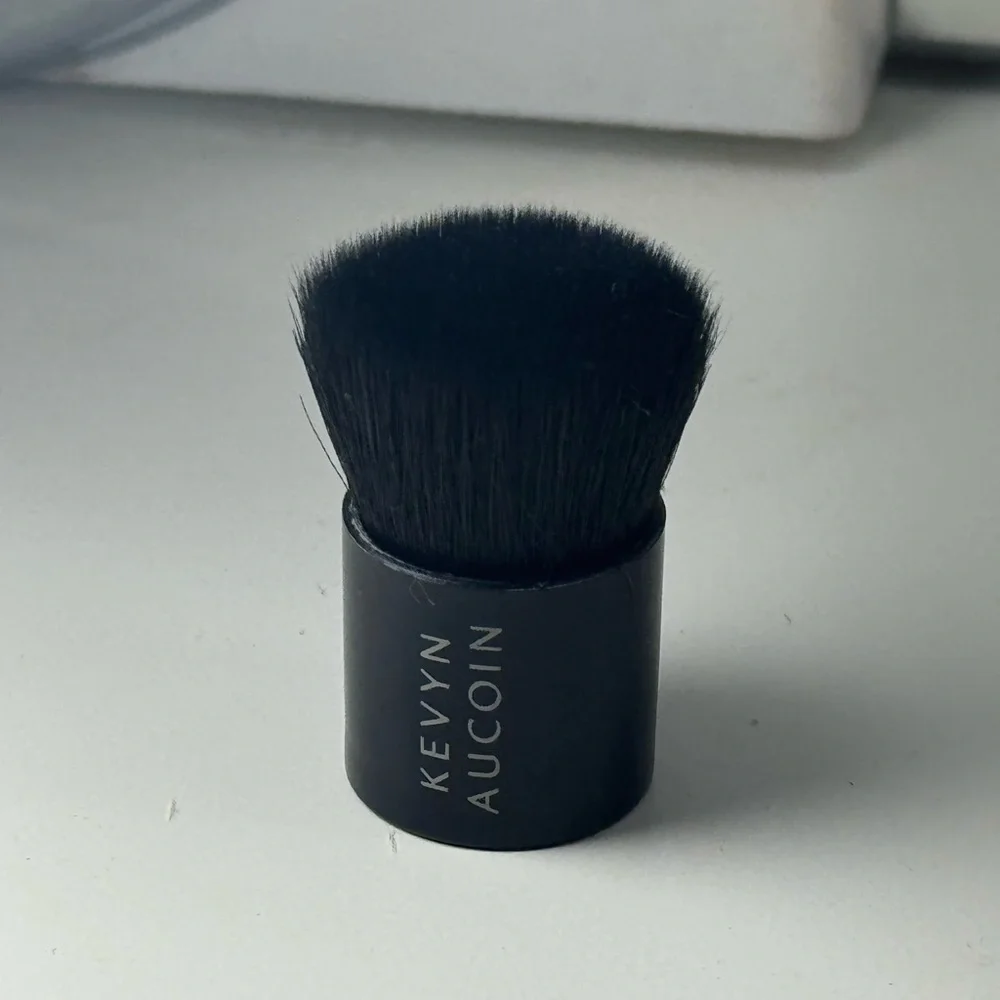 3/$15 Kevyn Aucoin Mini Travel Makeup Brush Mini